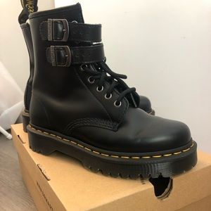 1460 alternative boots